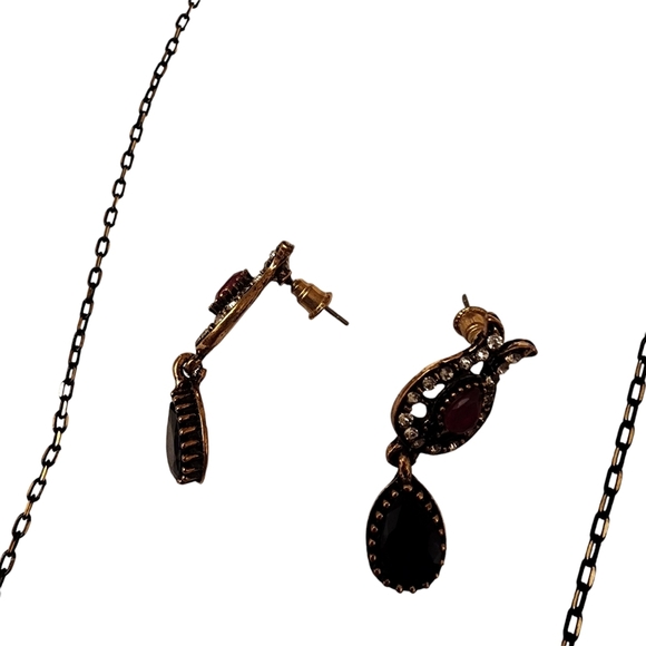 Necklace and Earrings Set - Picture 6 of 8